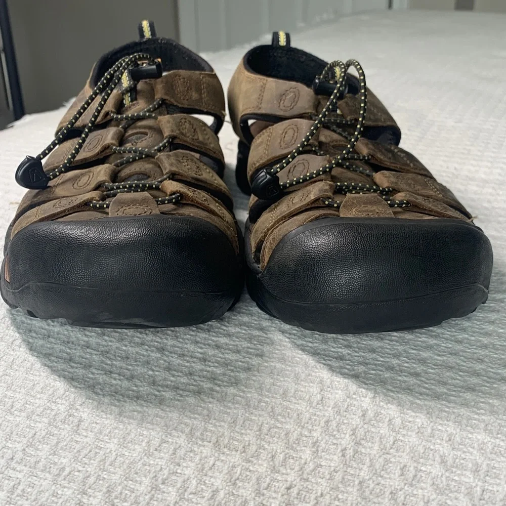 Keen Newport leather sandal size 11.5